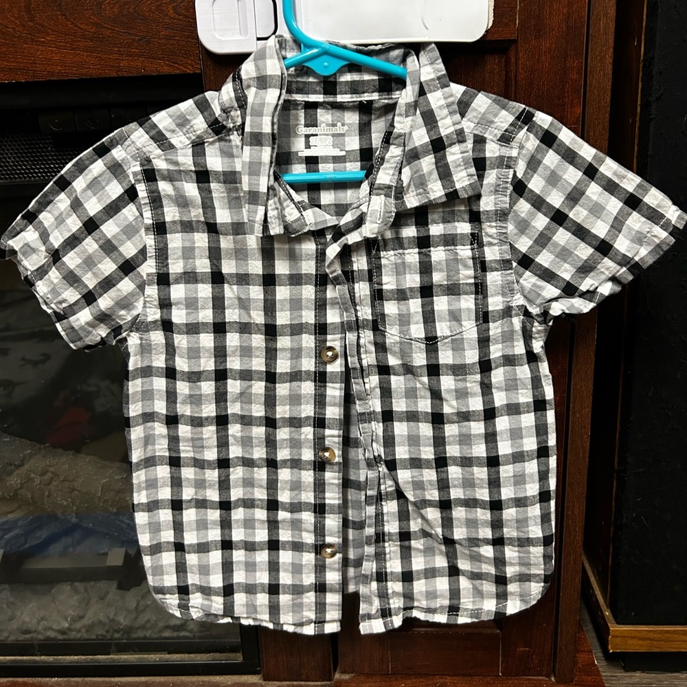 Short sleeve button down kids shirt 2T